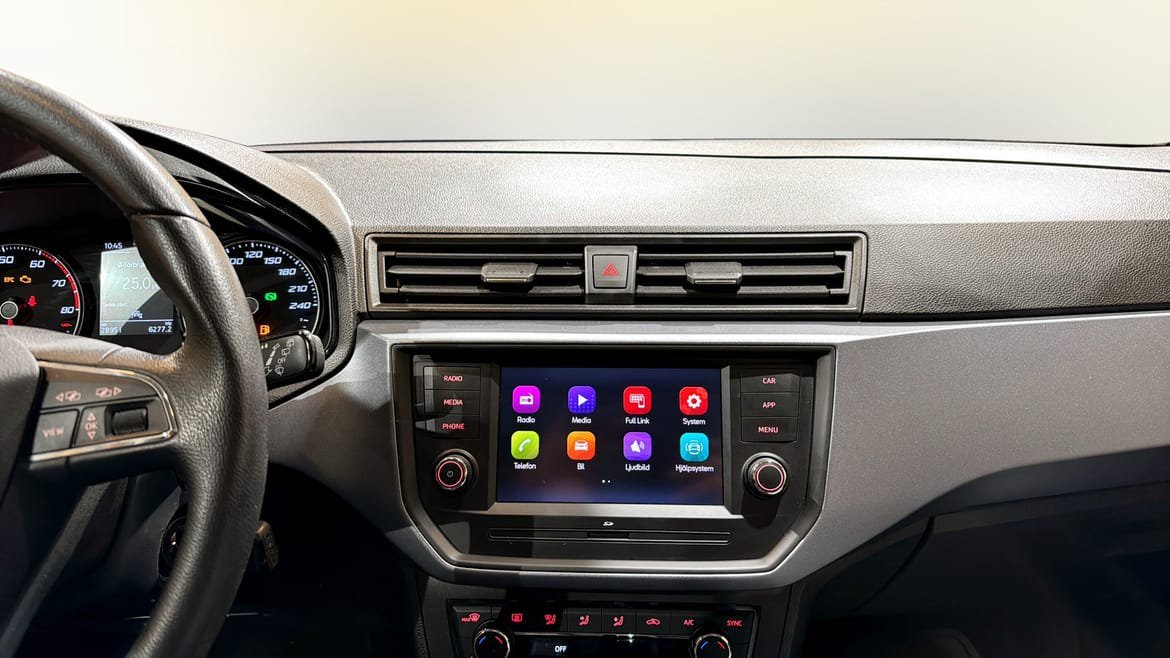 Vehicle Image 9