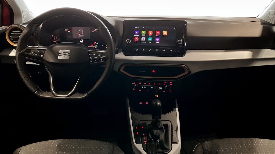 Vehicle Image 10