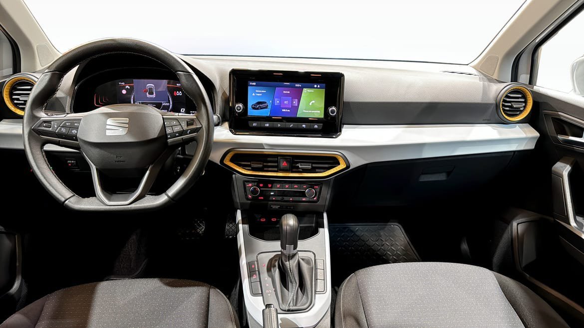 Vehicle Image 10