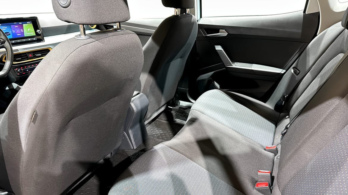 Vehicle Image 11