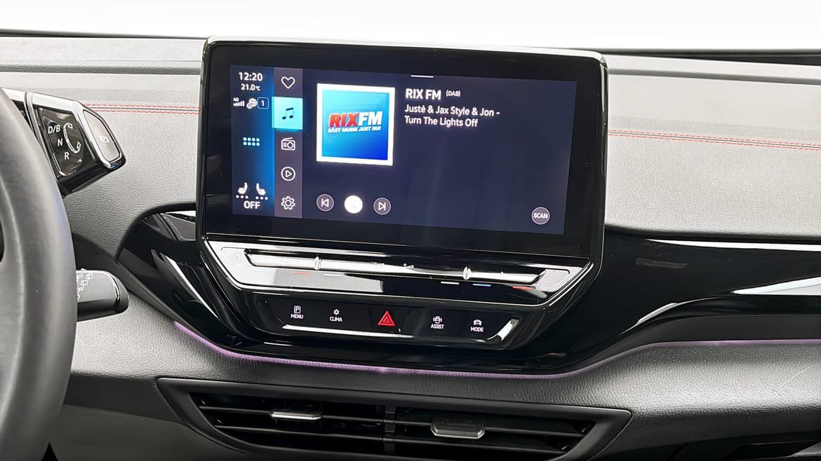 Vehicle Image 9