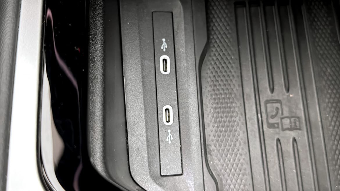 Vehicle Image 18