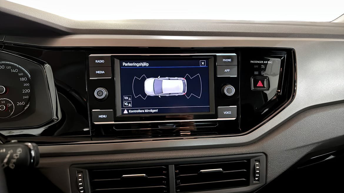 Vehicle Image 9