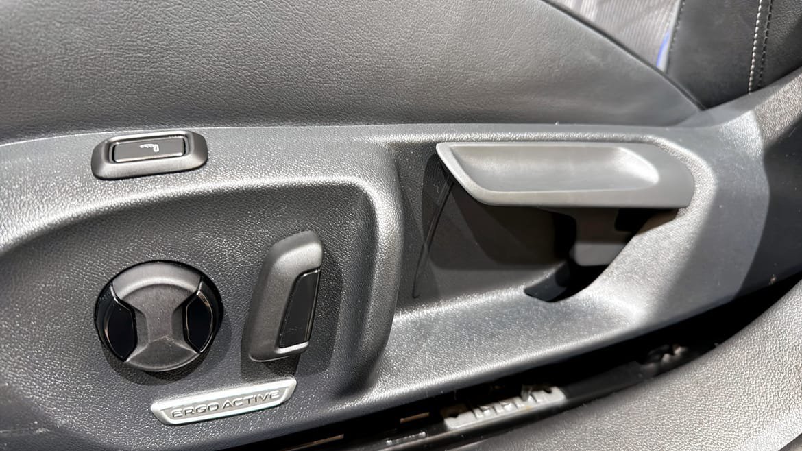 Vehicle Image 18