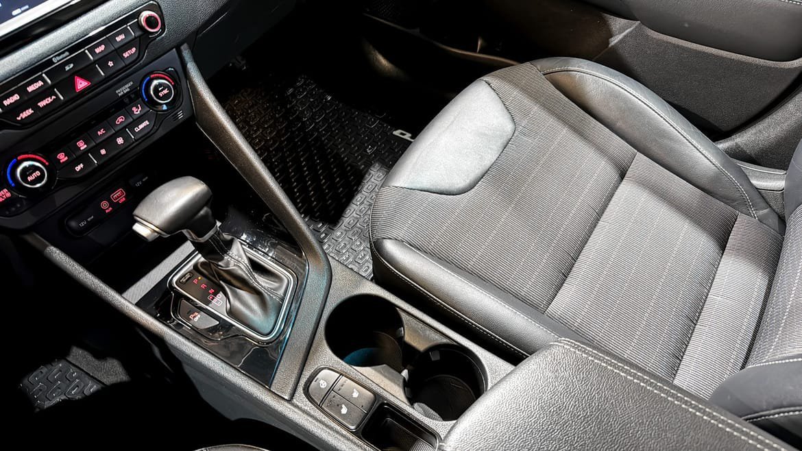 Vehicle Image 15