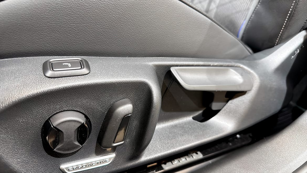 Vehicle Image 19