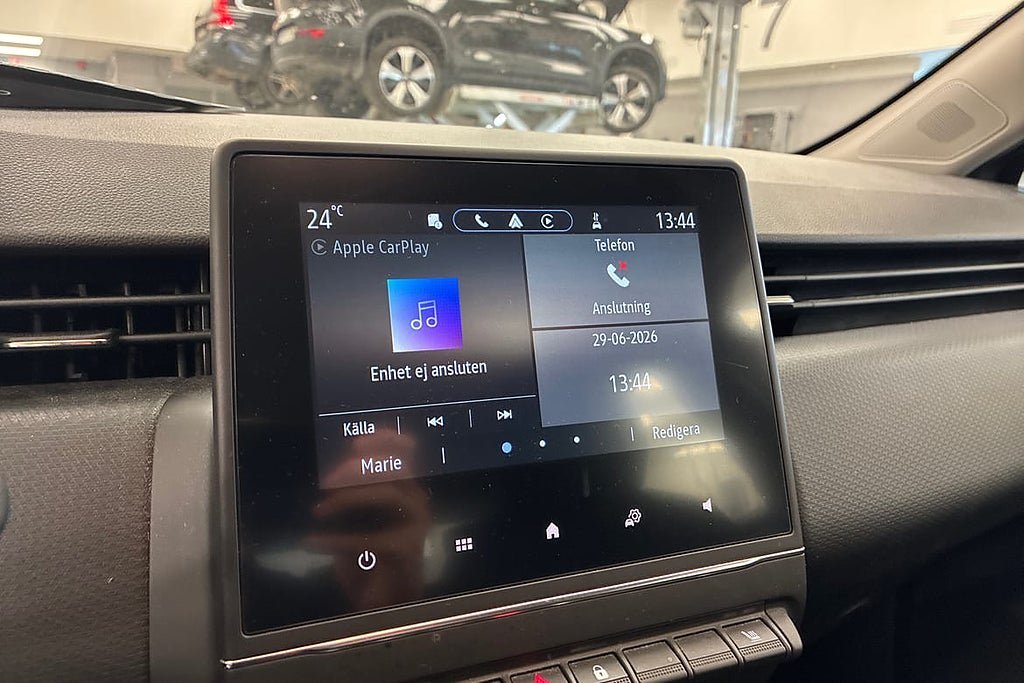 Vehicle Image 15