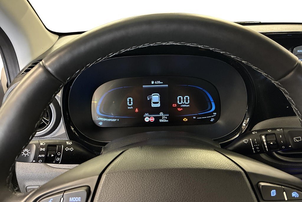 Vehicle Image 12