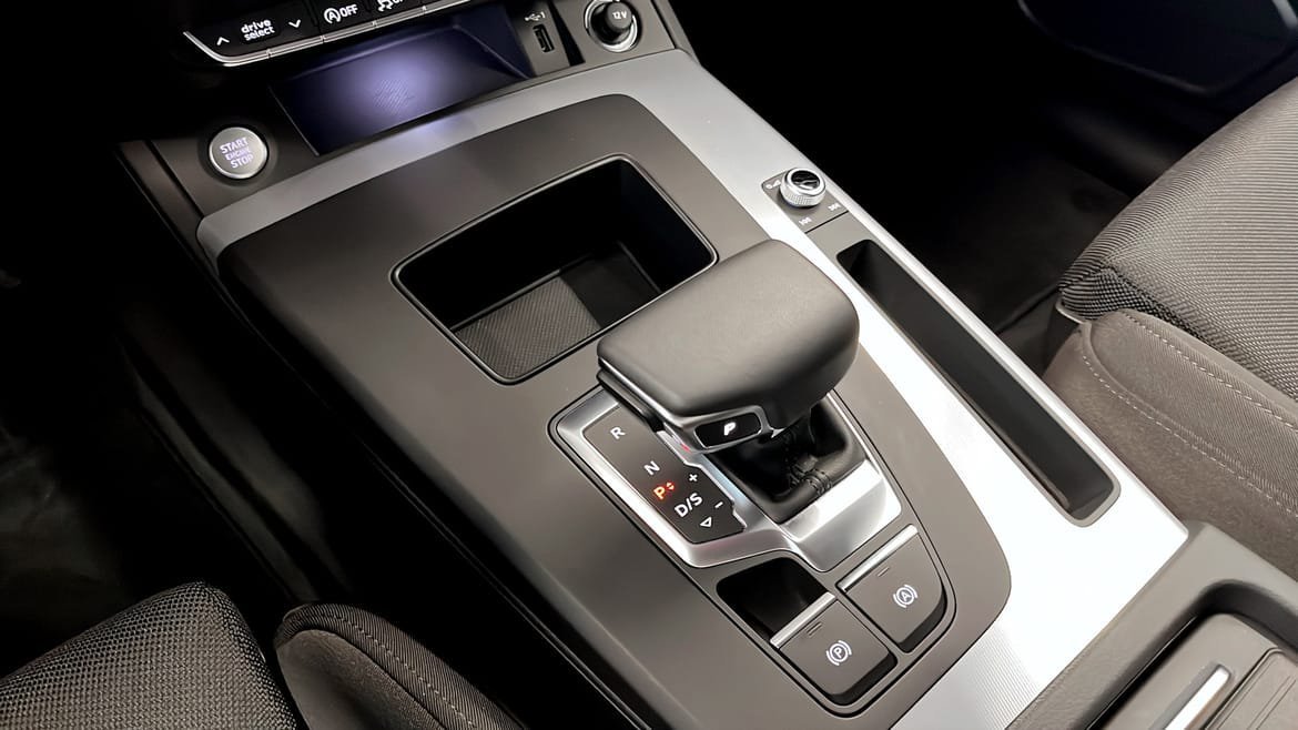 Vehicle Image 14