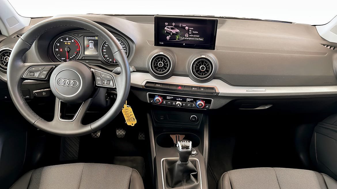 Vehicle Image 11