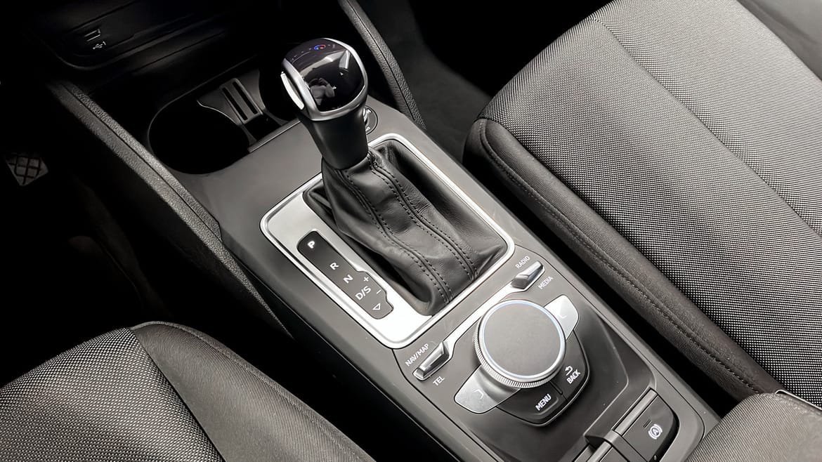 Vehicle Image 13