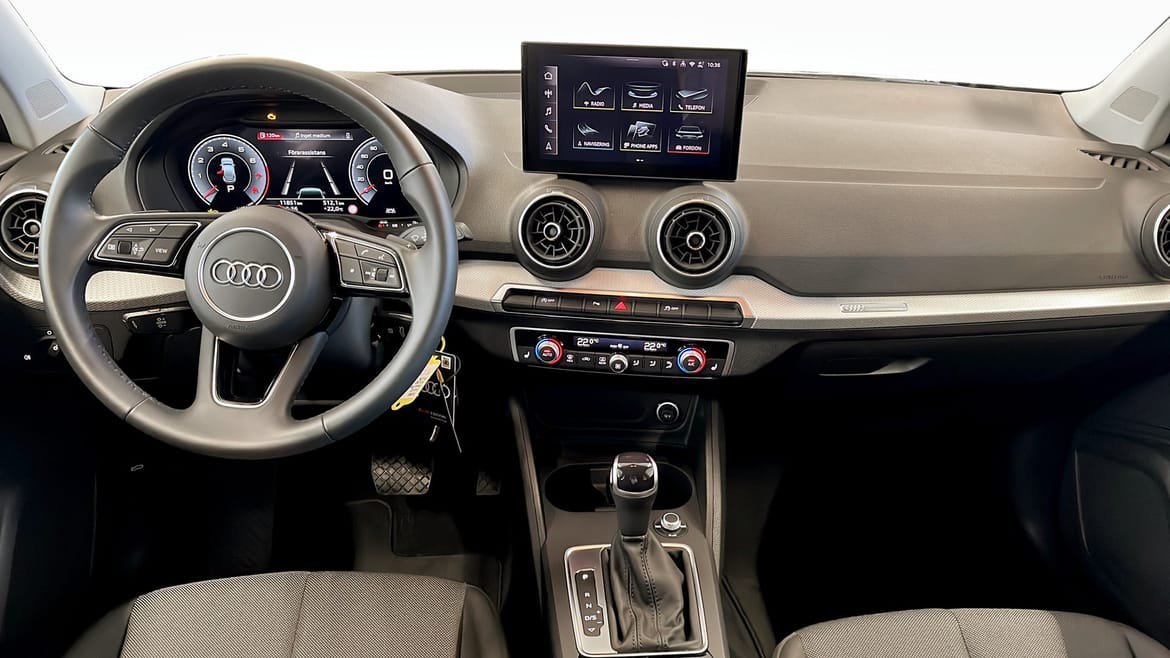 Vehicle Image 11