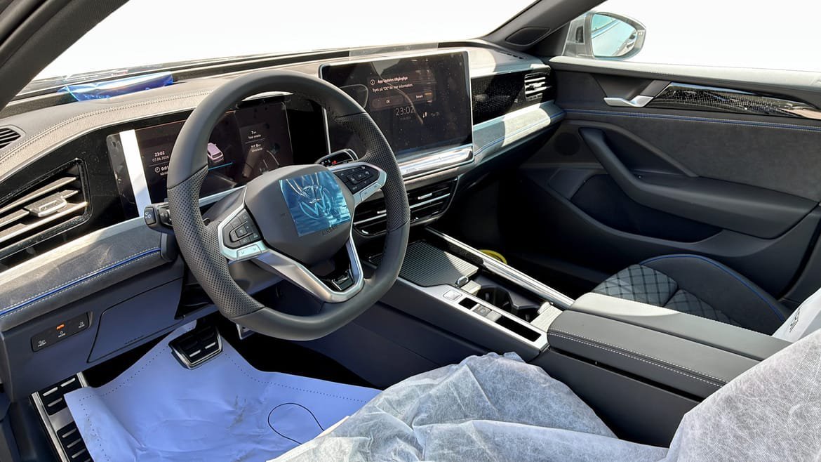Vehicle Image 7