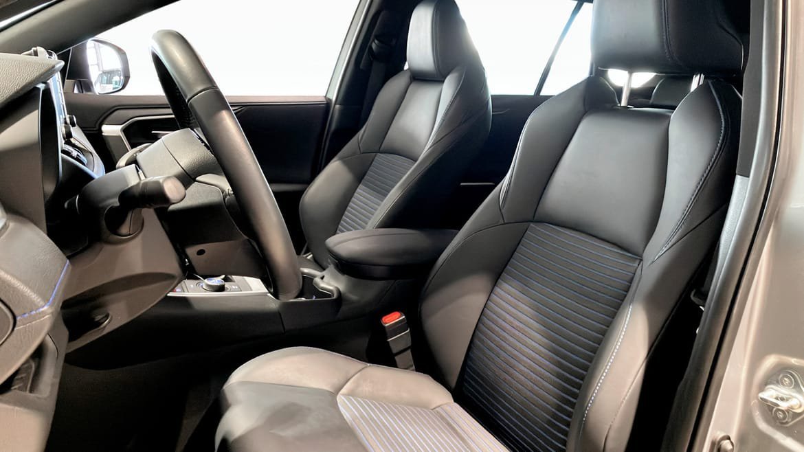 Vehicle Image 8