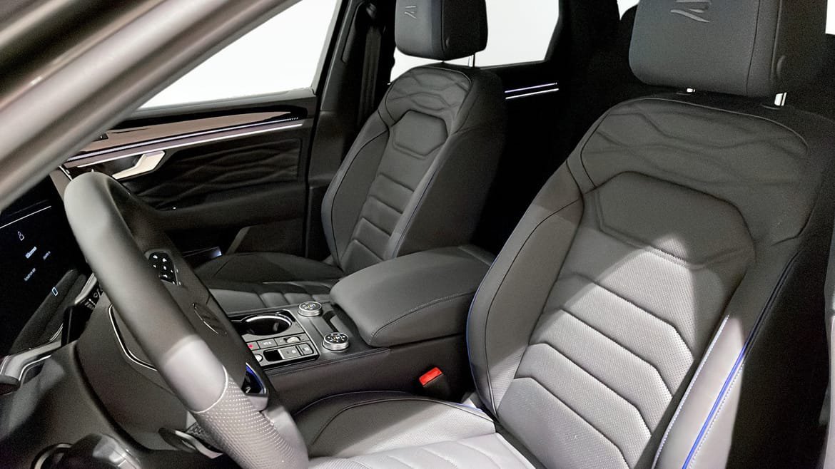 Vehicle Image 8