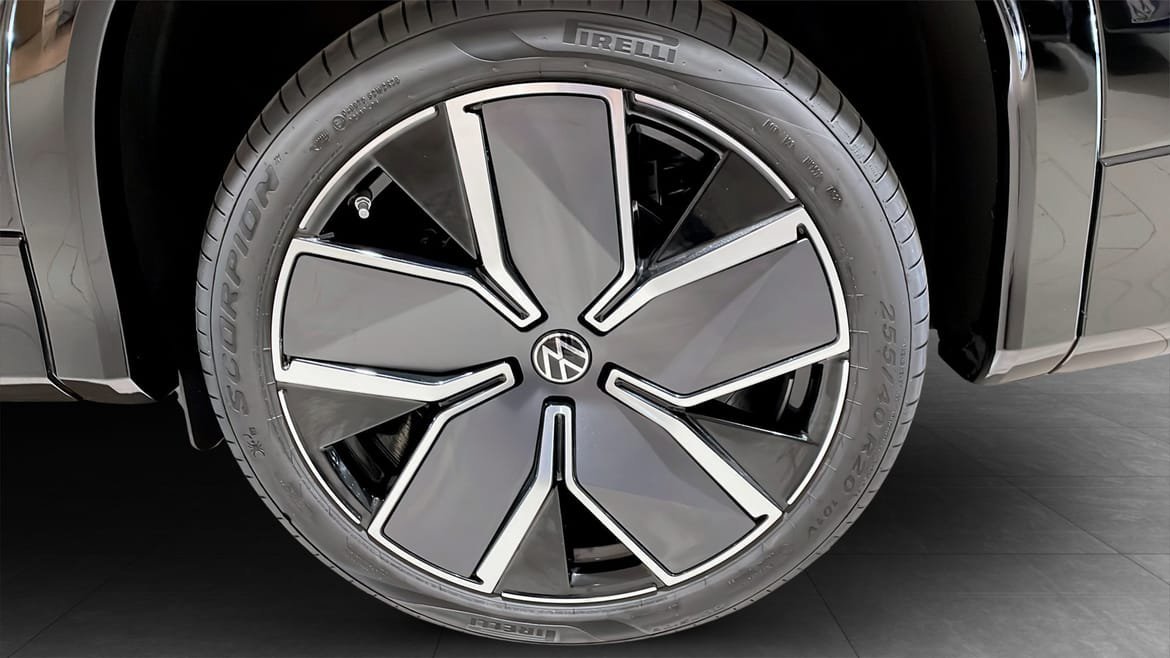 Vehicle Image 6