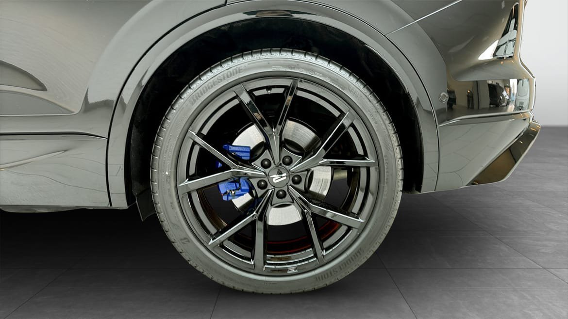 Vehicle Image 6