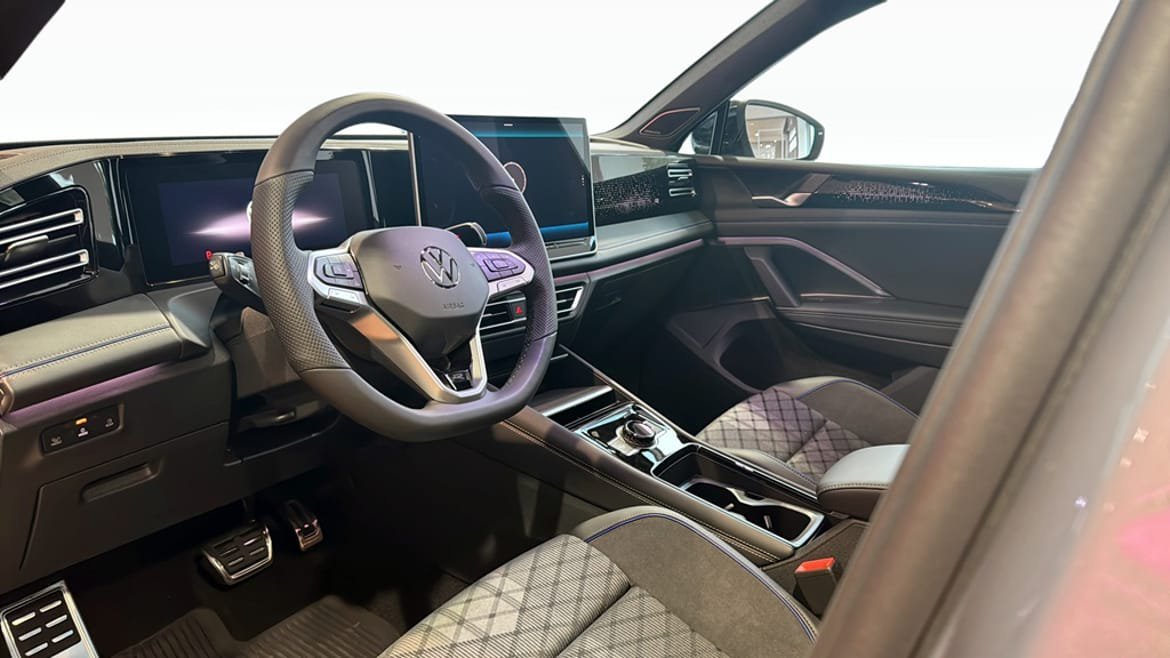 Vehicle Image 9