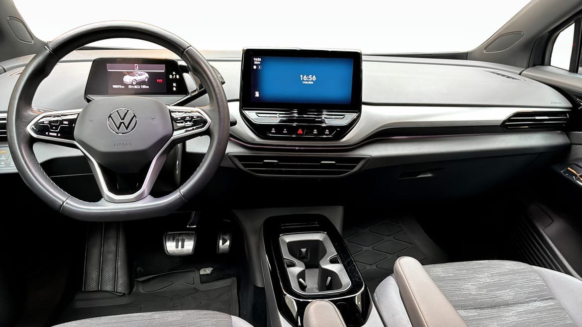 Vehicle Image 10