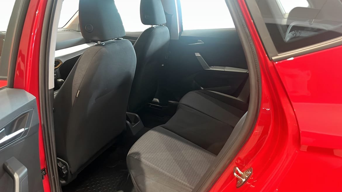 Vehicle Image 8