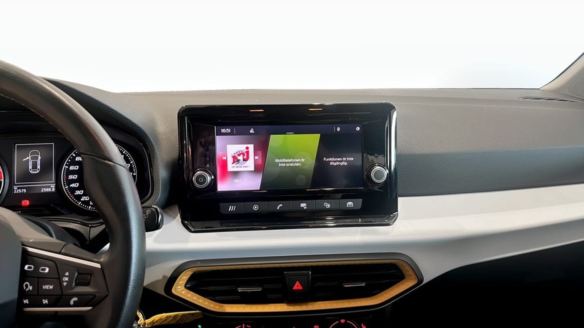 Vehicle Image 11
