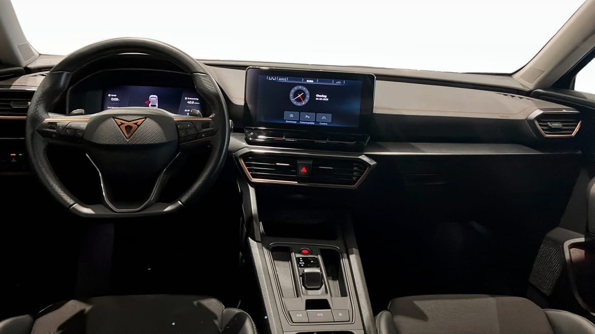 Vehicle Image 10