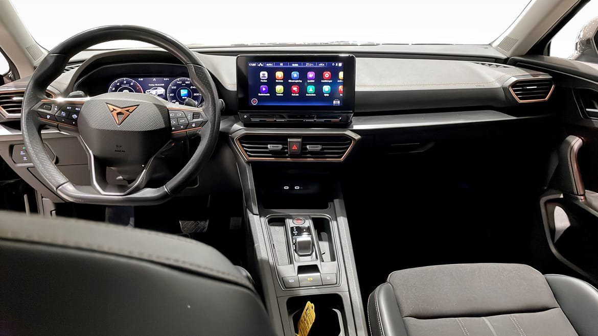 Vehicle Image 10
