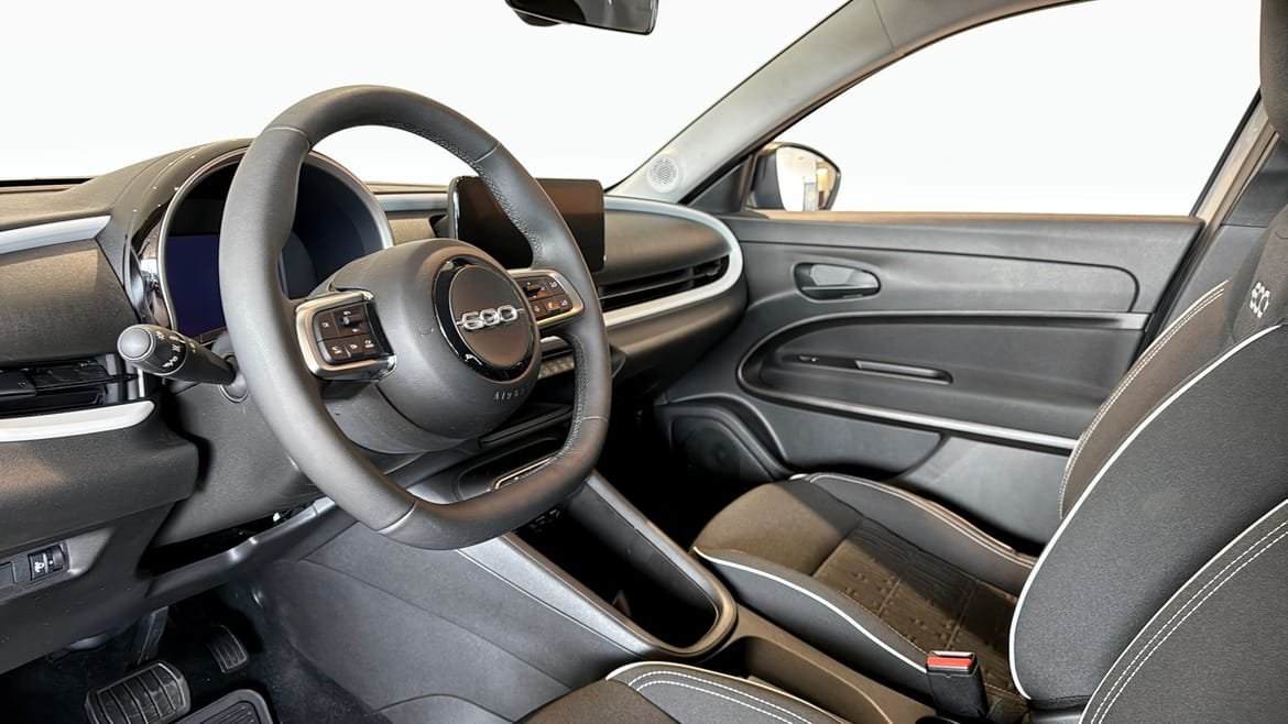 Vehicle Image 7