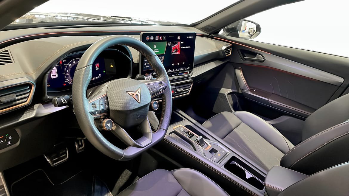 Vehicle Image 7