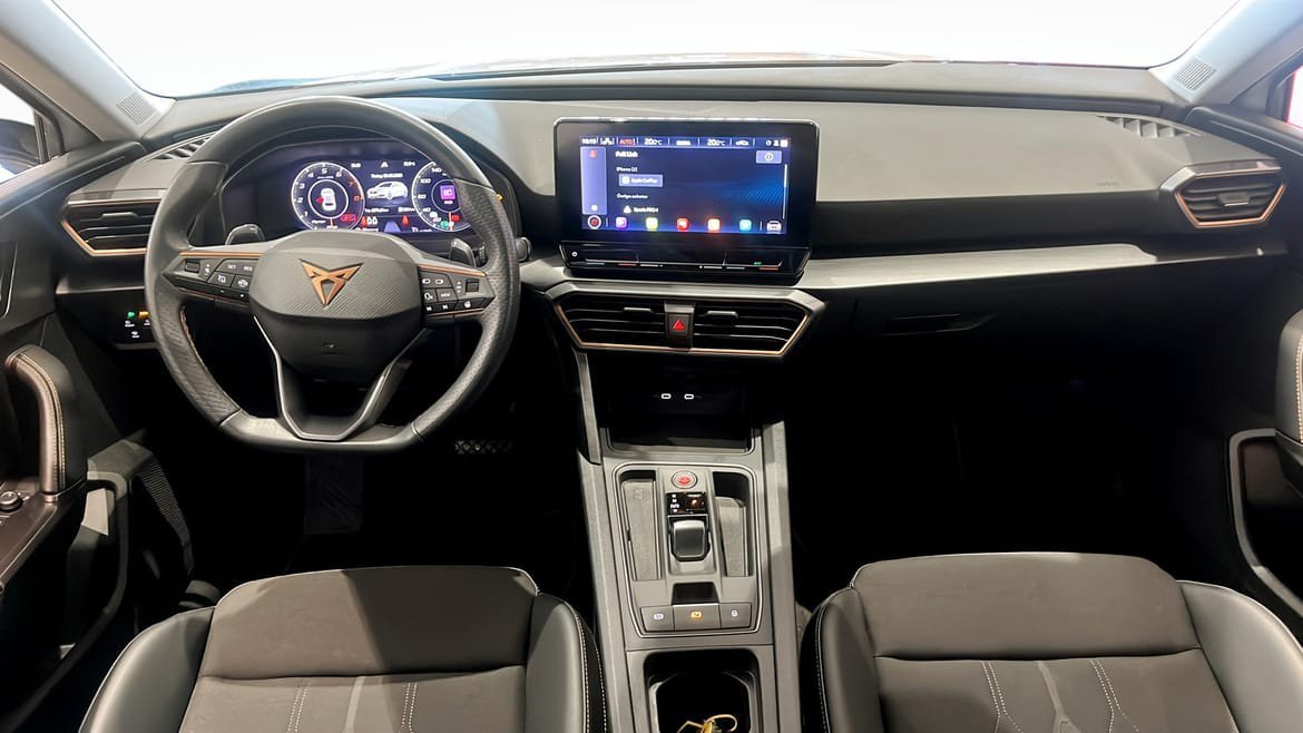 Vehicle Image 10