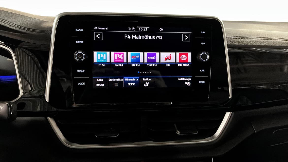 Vehicle Image 9