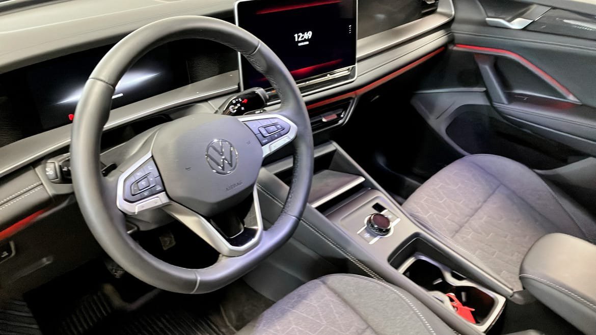 Vehicle Image 7