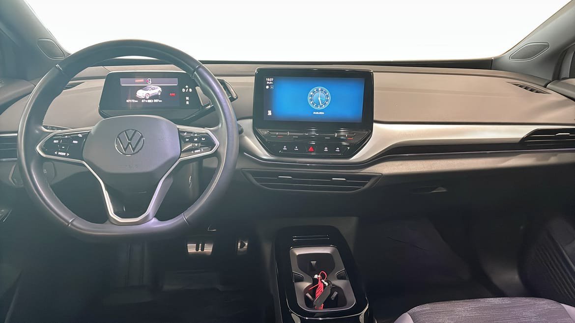 Vehicle Image 10