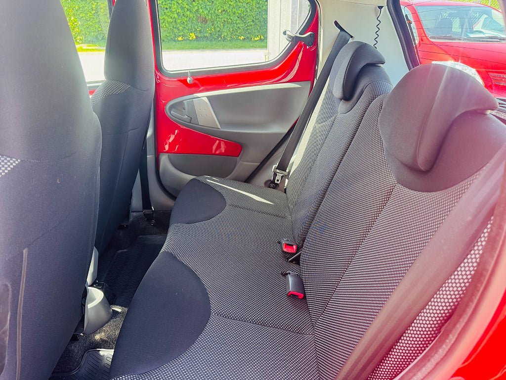 Vehicle Image 7