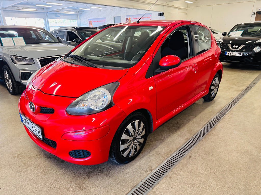 Vehicle Image 13