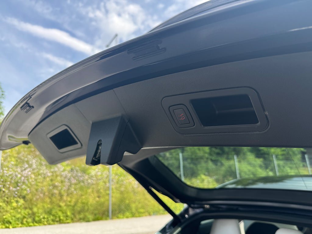 Vehicle Image 24