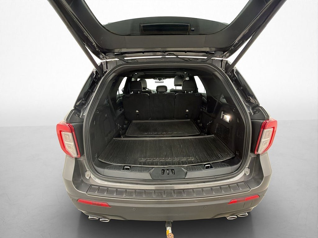 Vehicle Image 9