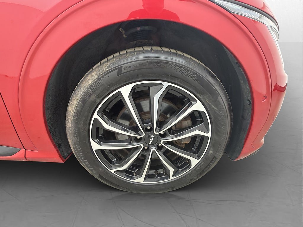 Vehicle Image 35