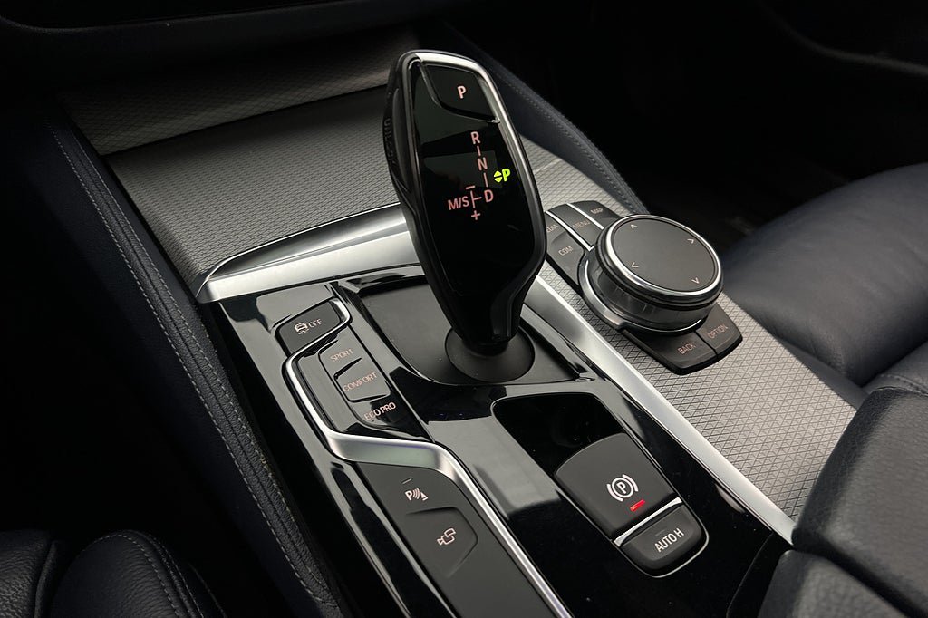 Vehicle Image 38