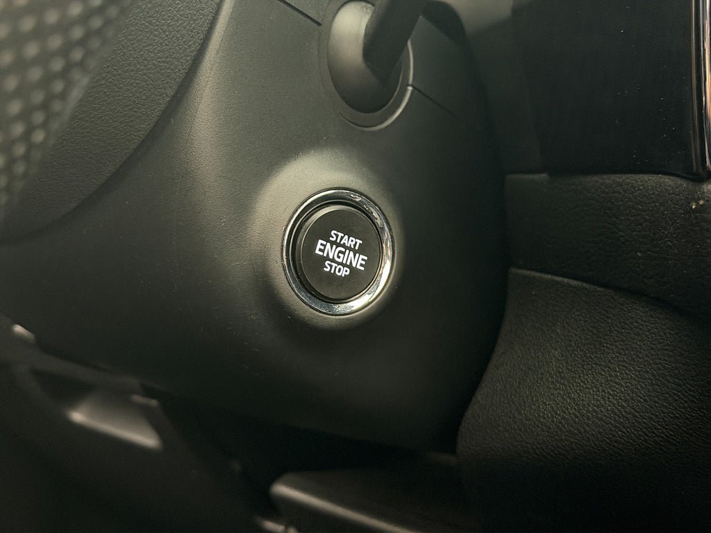 Vehicle Image 33