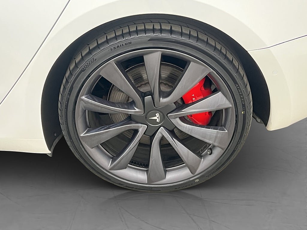 Vehicle Image 33