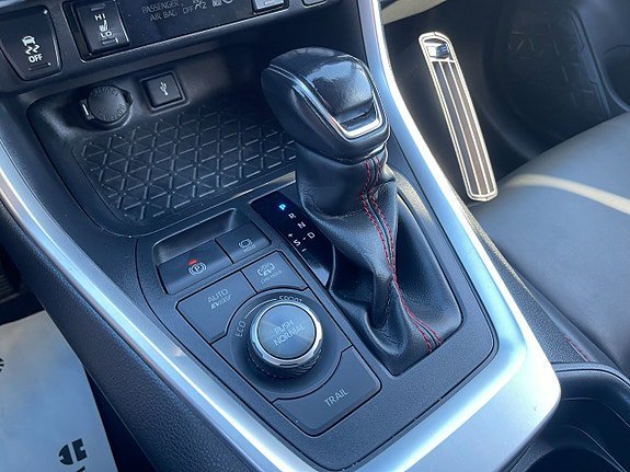 Vehicle Image 29