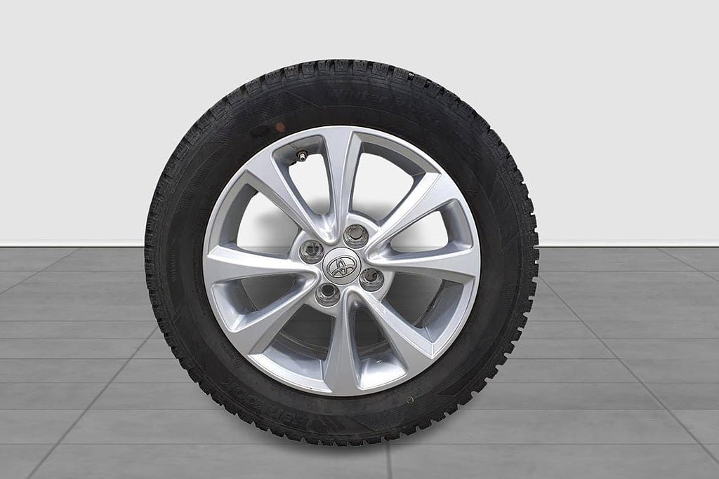 Vehicle Image 12