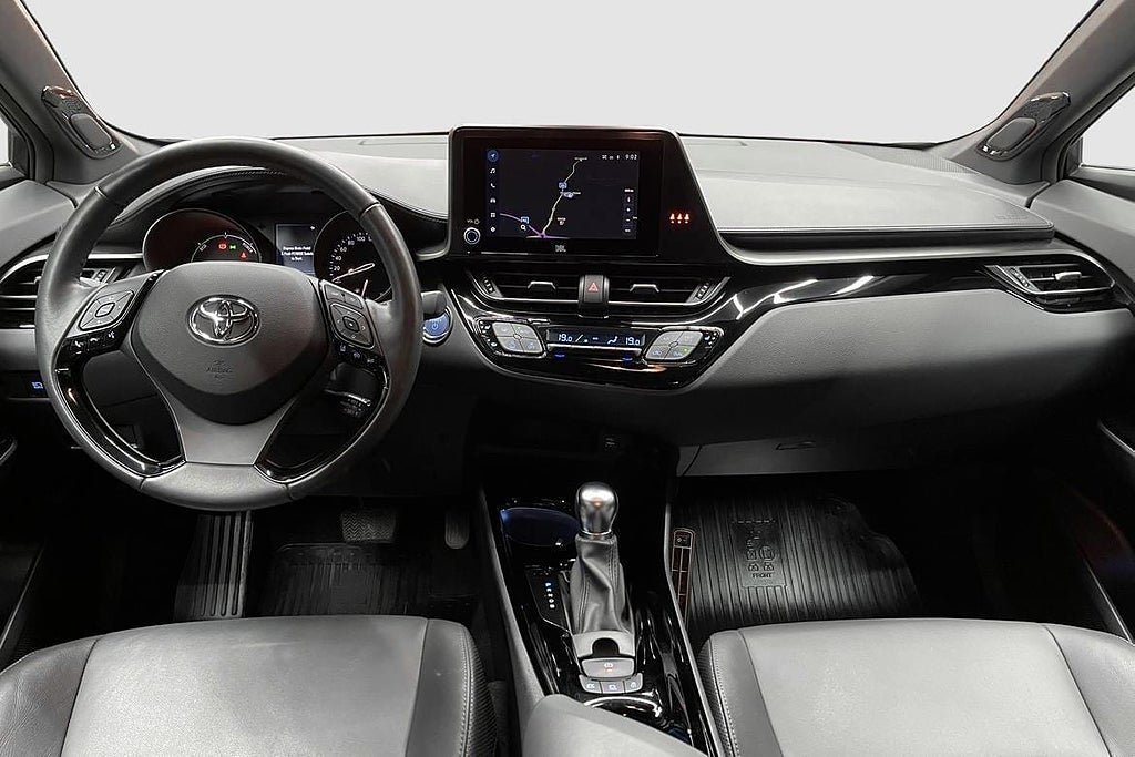 Vehicle Image 10