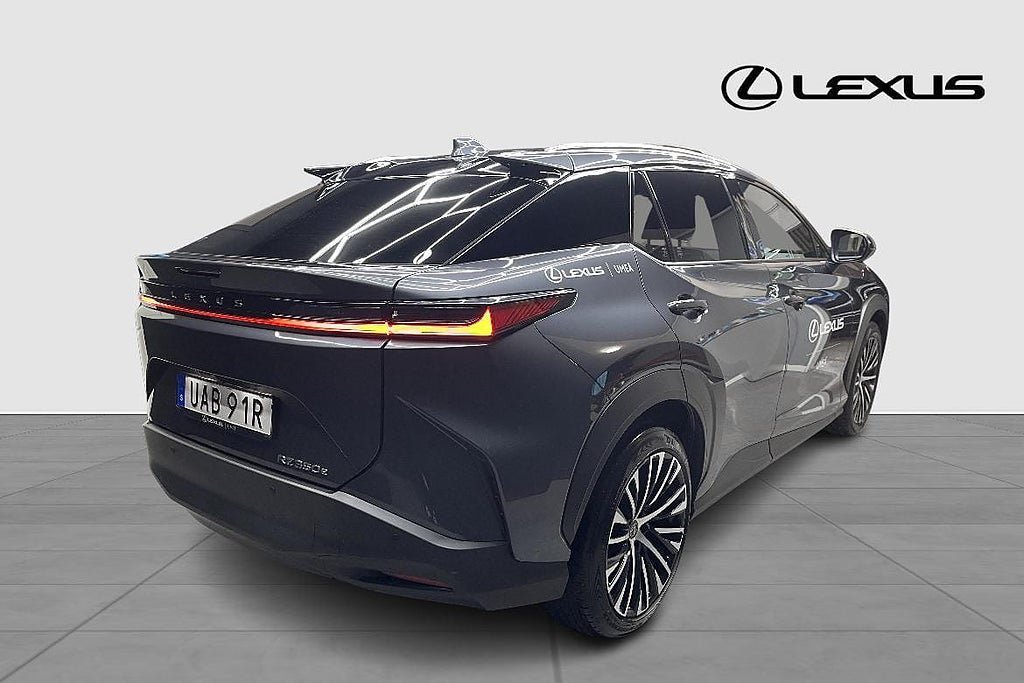 Vehicle Image 7