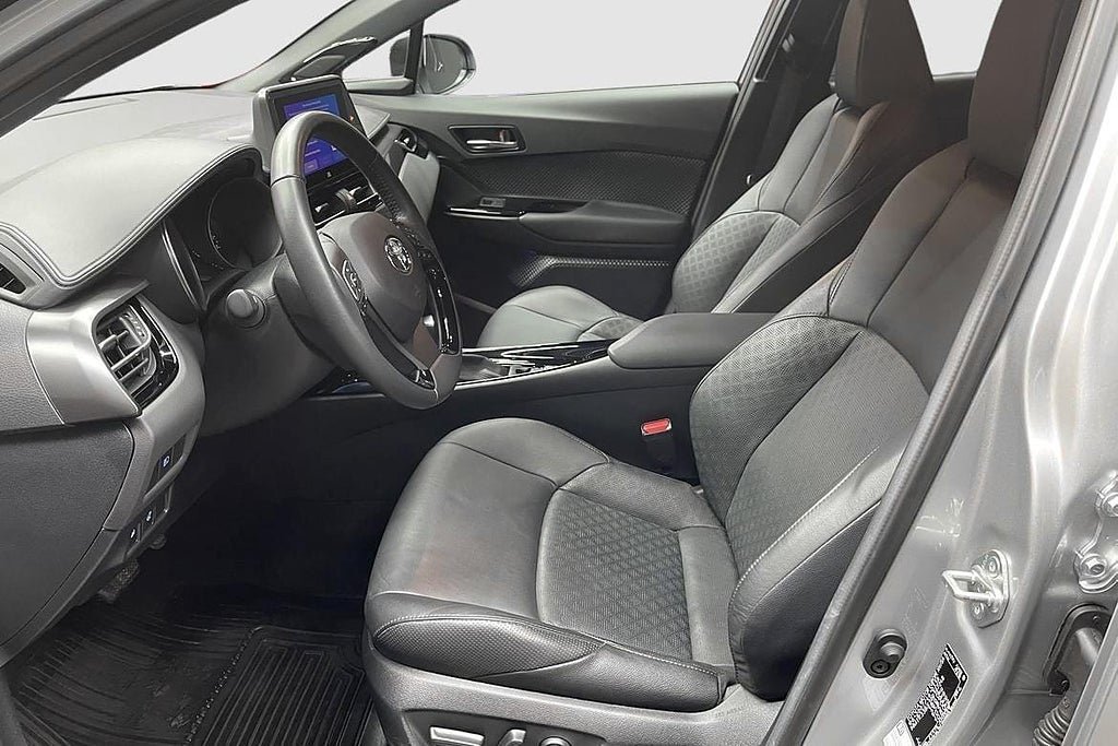 Vehicle Image 13