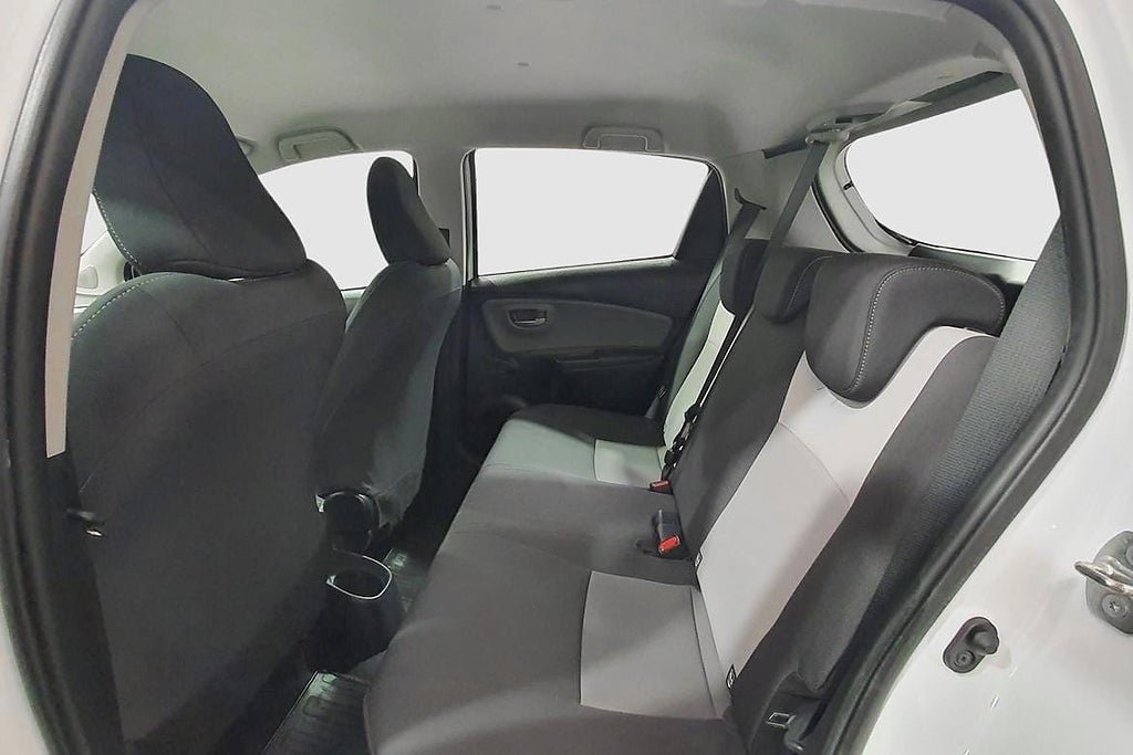Vehicle Image 18