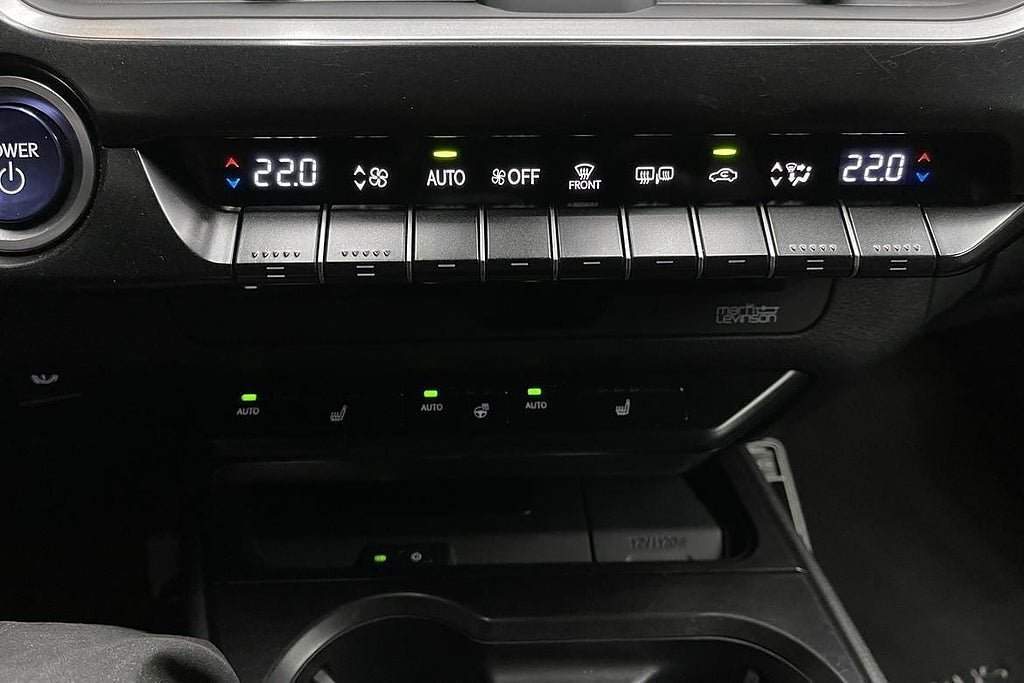 Vehicle Image 17