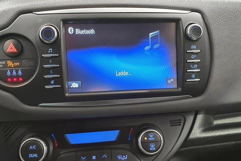Vehicle Image 21