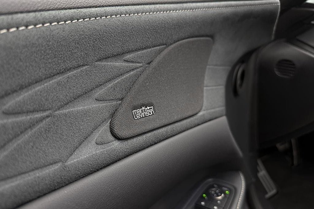 Vehicle Image 22